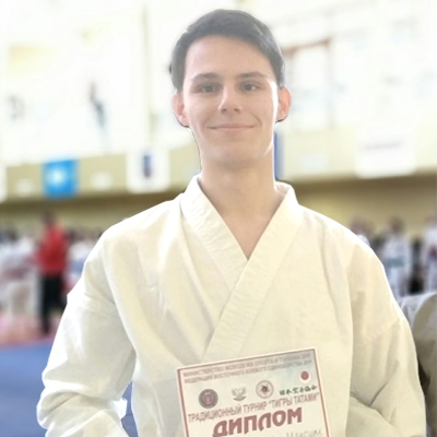 Полозняк Максим Олегович Полозняк Максим Олегович